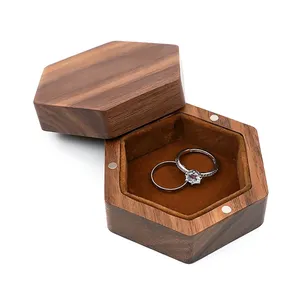 Großhandel kleine hölzerne Verpackungs box benutzer definierte hölzerne Ring boxen für Geschenk verpackung Craft Box