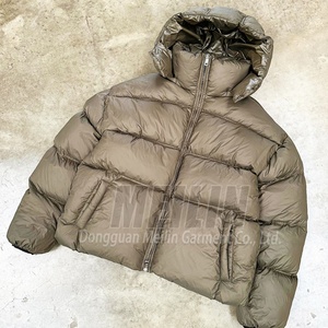 Vestes matelassées d'extérieur surdimensionnées, chaudes et très rembourrées, de haute qualité, imperméables, fabriquées sur mesure par un fabricant de vestes matelassées. - Product Image 1