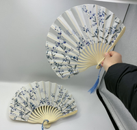 Éventails décoratifs japonais Xinhui pour mariée, magnifiques éventails pliants à pompons, petits éventails en bambou pour cadeau de mariage