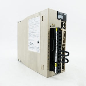 Oferta especial: Unidad de motor con controlador de servomotor original SGDV-3R8A11A, nueva - Product Image 5