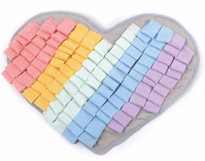 Tapis de Sniffing Interactif pour Chiens Série Cœur – Tapis d'Alimentation Lente pour Animaux de Compagnie – Jouet de Puzzle d'Entraînement pour Chiens – Vente en Gros - Product Image 5