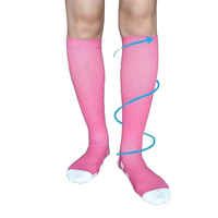 Vente en gros de chaussettes de compression de course à pied personnalisées pour femmes et hommes