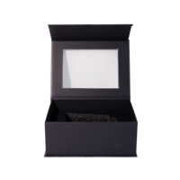 Boîte rigide de style livre magnétique de luxe avec manchon de fenêtre transparent et insert en mousse EVA pour emballage d'affichage de souvenirs de trophées élégant