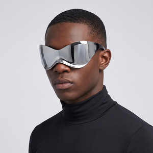 Gafas de Sol Futuristas Vanguardistas con Protección UV400, Lentes de PC Antideslumbrantes, Montura Negra, para Ciclismo, Conducción, Salidas, Actuaciones en Escenario - Product Image 1
