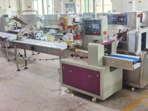 工場自動フローパックロリーアイスシクルアイスクリームスティックアイスロリーポーチ横型充填シール包装機 - Product Image 2