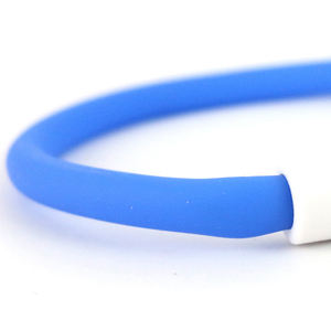 Collar Luminoso Corto para Mascotas de 70cm de Largo Hecho de Silicona con LED - Product Image 5