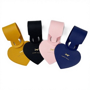 <span class=keywords><strong>Étiquette</strong></span> <span class=keywords><strong>de</strong></span> bagage anti-perte en PVC avec motif cœur pour l'<span class=keywords><strong>identification</strong></span> des cartes <span class=keywords><strong>d</strong></span>'embarquement et des valises - Product Image 1