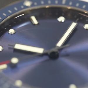 Reloj de Hombre Profesional de Buceo, Impresionante, Personalizado, Mecánico Automático, con Esfera Azul Sunray, Caja de Acero Plateado, Luminoso e Impermeable - Product Image 4