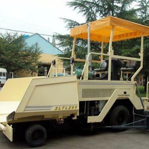 آلة رصف الأسفلت KUDAT بوزن 300 طن مع نظام هيدروليكي كامل ومحرك - Product Image 6