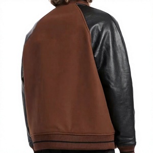 Chaqueta Varsity Marrón para Hombre con Mangas de PU Negras, Diseño de Parche con Logotipo U en la Parte Delantera, Cuello Camisero, Estilo Casual, Ropa de Otoño - Product Image 3