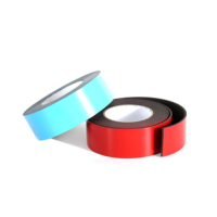 Bande d'isolation en mousse adhésive pour joint de porte