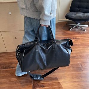 Good Quality PU Tote Bags Waterproof Leather <b>Luggage</b> Storage Bag Outdoor Travel Sports Fitness Bags - Product Image 5