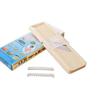 Trancheur de légumes japonais à <span class=keywords><strong>Mandoline</strong></span> réglable manuellement avec 4 lames en acier inoxydable, Gadgets de <span class=keywords><strong>cuisine</strong></span> - Product Image 2
