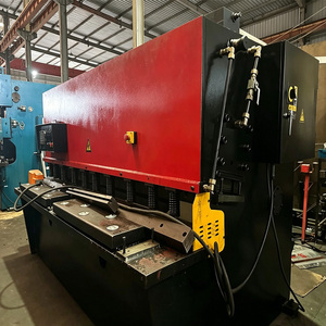 Máquina de Corte Hidráulica en Oferta, Guillotina para Procesamiento de Metal de 8x2500 mm - Product Image 5