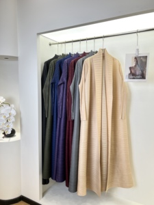 Abaya Musulmana ODM 2026 Taglie Forti <span class=keywords><strong>Moda</strong></span> Modesta con Stampa Plissettata, Lungo Colletto e Design con Cintura - Product Image 5