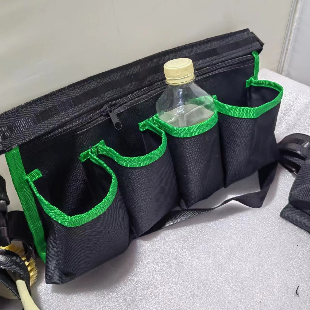 Durable Polyester Waist Bag Zipper Closure Large Capacity Special Purpose Bag for Landscaping Projects Shopping Malls Sanitation