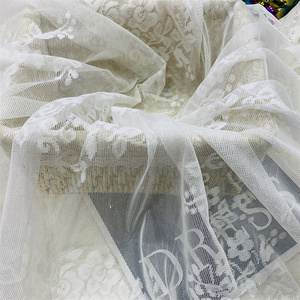 قماش دانتيل أفريقي خفيف الوزن من البوليستر جيد التهوية وسريع الجفاف - Product Image 4