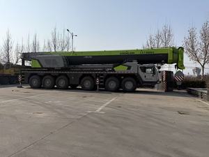Grue sur camion Zoomlion ZAT3000A d'occasion de 300 tonnes, grue mobile à flèche télescopique Zoomlion d'occasion - Product Image 3