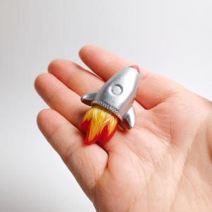 100 mini-rocket astronautes miniatures pour jardin féerique, décoration de gâteau <span class=keywords><strong>maison</strong></span> de poupée DIY, décorations de planètes, ornements de pâtisserie pour enfants - Product Image 5