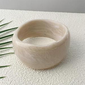 Kaimei 2025 perhiasan Fashion wanita pelat emas, gelang akrilik Resin besar bertekstur perempuan Chunky berpola tidak beraturan - Product Image 5