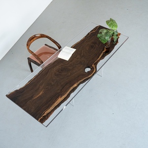 Set Tavolo da Pranzo in Legno Massello con Finitura in Resina Epossidica Trasparente, Disponibile in Diverse Dimensioni, Stile Rustico per <span class=keywords><strong>Arredamento</strong></span> <span class=keywords><strong>Casa</strong></span> - Product Image 4