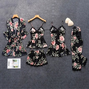 Ensemble pyjama 5 pièces en satin floral pour femme avec coussinets de soutien-gorge, idéal pour la photographie de mariage en studio - Product Image 4