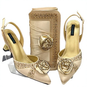 Envío Rápido Zapatos de Novia Ligeros Dorados 2025 con Decoración de Flores y Cuentas, Zapatos de Tacón Rectangular para Eventos Nocturnos - Product Image 3