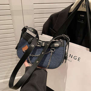 Bolso de Hombro para Mujer, Estilo Moderno y Atrevido, con Cadena Decorativa de PU - Product Image 3