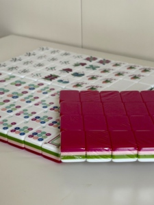 Fichas de Mahjong de Acrílico de Cuatro Capas <span class=keywords><strong>en</strong></span> Bloques de Color Rojo Rosa, Estilo Americano, con Manivela, Multicolor, para Juegos de Ajedrez y Cartas, Venta al por Mayor - Product Image 3