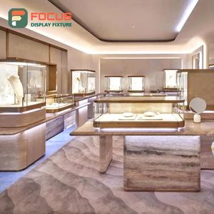 Vitrine de présentation de bijoux en bois de luxe avec éclairage LED, vitrine de bijoux moderne haut de gamme, présentoir de qualité supérieure - Product Image 3