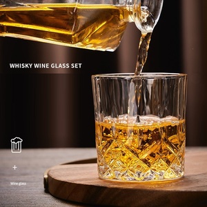 Bouteille à whisky en verre transparent gravé sans plomb de 800 ml et 1000 ml avec bouchon pour <span class=keywords><strong>vodka</strong></span>, bourbon, brandy - Product Image 4