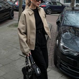 Nouvelle conception, logo personnalisé, veste décontractée pour femmes, style cool, veste bomber à épaules tombantes, style hip-hop, veste courte à fermeture éclair en nylon - Product Image 2