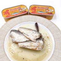 Poisson sardine en conserve avec industrie de l'huile végétale HALAL