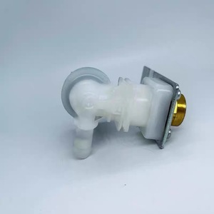 Vanne solénoïde d'entrée d'eau Manitowoc 040003580 pour machine à glaçons, boîtier en plastique électrique - Product Image 2