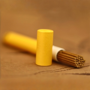 Bâtons d'encens courts <span class=keywords><strong>de</strong></span> bien-être à base <span class=keywords><strong>de</strong></span> plantes <span class=keywords><strong>de</strong></span> qualité supérieure, mélange aromatique naturel, écologique, biologique, énergie estivale, équilibre, relaxation profonde - Product Image 1