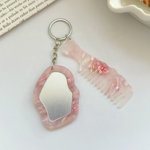 Set de Espejo y Peine con Forma de Nube Irregular Estilo Coreano, de Acetato con Efecto Mármol, Llavero Portátil para Mujer, Accesorios para Coche y Bolso - Product Image 3