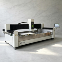 Centre d'usinage CNC Stone ATC 4 axes, routeur CNC 1325 avec dispositif rotatif pour la sculpture 3D sur colonnes en marbre et granit