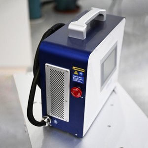 Mini máquina de soldadura láser portátil de fibra óptica de mano refrigerada por aire 300W QCW máquina de soldadura láser para metal de acero - Product Image 3