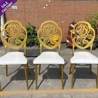 Fournisseur vérifié en Chine, chaises de mariage en acier doré de bonne qualité, empilables, avec dossier fleuri