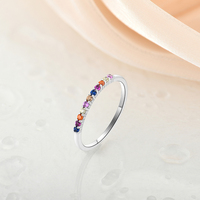 Dernière conception de bijoux de haute qualité Bague en argent sterling 925 Bague d'amour d'amitié Bague fine simple en zircon coloré pour femmes