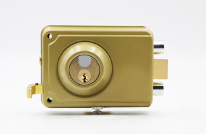 China Manufacturer Home Security Anti <strong>Thief</strong> Rim Lock Surface Mounted Deadlock Brass Latch <strong>Good</strong> Lock With Screw and Cheap Prices - Product Image 3