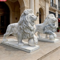 Sculpture de lion couché en marbre YOUFINE, sculptée à la main, crinière ondulante, statue de lion couché en pierre avec base plate pour portail de villa, pelouse