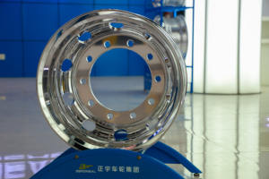 La jante en alliage d'aluminium forgé 22.5 * 9.00Pour les camions et le fournisseur de remorques en Chine - Product Image 4