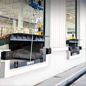 Mechanical Dock Leveler 15T Heavy Duty Spring Lift Q235 Steel Deck 2000x2500mm Table Berlapis Bubuk Anti Korosi - Product Image 1