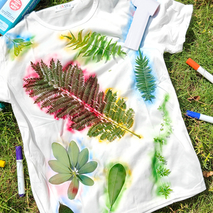 Kit <span class=keywords><strong>de</strong></span> peinture aérographe électrique sans fil entièrement personnalisé avec pochoirs en plastique forestier et marqueurs - Product Image 5