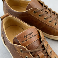 Étiquettes en cuir véritable personnalisées, gaufrées, écologiques pour vêtements, étiquettes à coudre, vente en gros, OEM