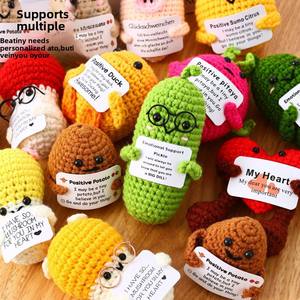 Adornos Colgantes para Coche de Yiwu: Muñecos de Energía Positiva con Formas de Patata, Pato, Cerdo, Cítricos y Pimientos, con Gancho Manual para el Interior del Coche - Product Image 2