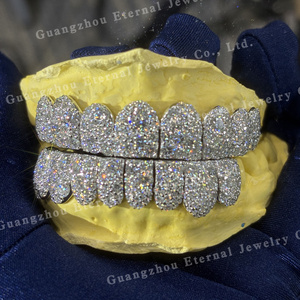 <span class=keywords><strong>Grillz</strong></span> Personnalisés Bling Givre HAUT BAS 10 en Argent S925 avec Diamants Moissanite Impeccables Coupe Droite en Or Massif pour Dents - Product Image 3