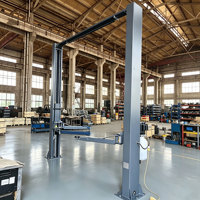Sessiz Hidrolik İki Kolon Araç Lifti 4-5 Ton Kapasiteli 1850mm Maksimum Yükseklik 220V/380V Motorlu Otomatik Kilit Açma Özellikli Araç Tamiri İçin