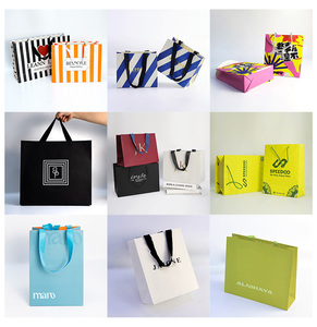 Bolsas de Papel Ecológicas para Regalo a Precio de Fábrica, Bolsas de Compra de Papel Negro, Bolsas de Papel de Lujo Impresas Personalizadas con su Propio Logotipo y Asas - Product Image 4